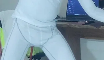 I Cum on Compression Wear