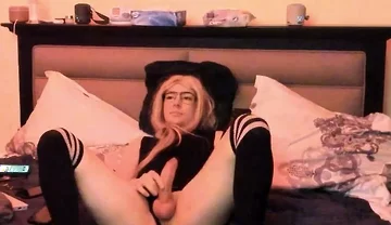 Vibrator, Dildo and My Hand - the Holy Trinity of Masturbation