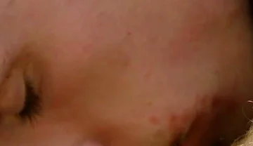 Bonus: Davey Receives 1,000 Kisses