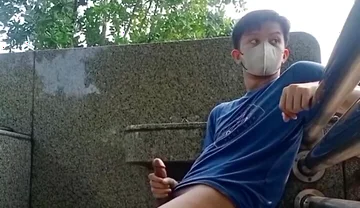 Aisa Young Twink Outdoor Jerk off and Cum
