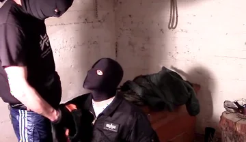 Prolls playing cock sucking gear cuming