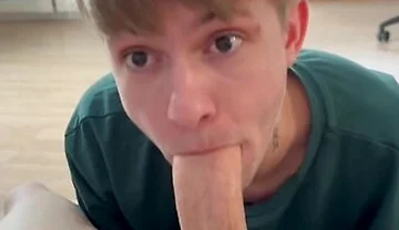 Twink Invited His Twink Friend With A Big Dick Over And Seduced Him Into Giving Him A Blowjob