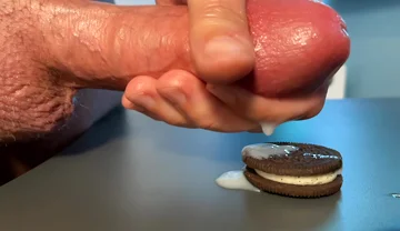 Slow-mo Oreo Cumshot: Dripping Sperm Load on Cookie Close-up!