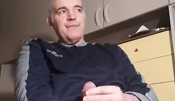 Online Erotic Show on February 9th.