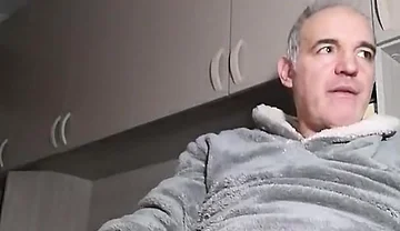 February 10 Online Evening Show with Cumshot in Your Face!