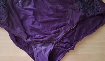 Strong Orgasm on Mom's Panties