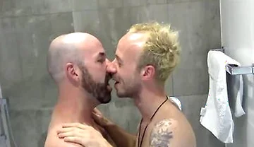Australian Gay Tyler And Jaxon Enjoys Bubble Bath Fucking