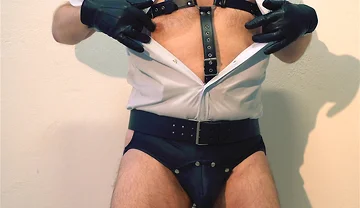 POV: Xl - Leather Master Comes Home and Empties His Device 7
