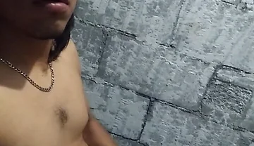 Naked I Look More Attractive