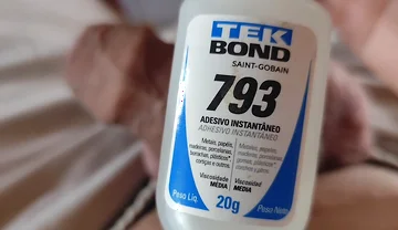 Without Cuts Spreading the Liquid Glue Completely on the Glans.