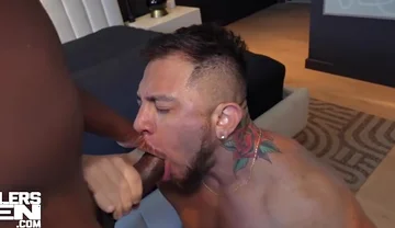 Wrecks That Switchs Hole With His Wine Bottle Size Dick - Texas Bull