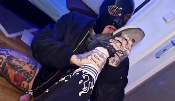Skinhead suck cock and licking sneaker
