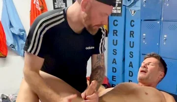 Tough Coach Studs Flexes Then Gets Breed by Ginger Gav X