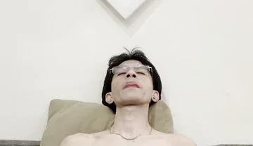 Cute Twink Love to Jerk His Big Dick!