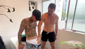 Having Hot Sex with an Old Friend Parte 1