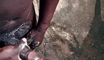 Black Guy Knows How to Handle His Big Cock