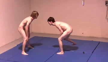 Strip Wrestling - Chapter 3