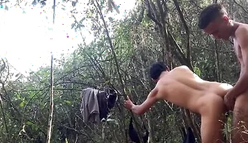 A Curious Straight Guy Saw Me Masturbating In The Woods And Ended Up Fucking Us With Sexo Duro