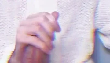 Famous Hollywood Actor with Huge Fat Cock Goes Viral!