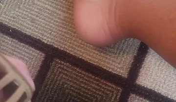 Jacking off with Heels and Nylons and Cumming on Heel