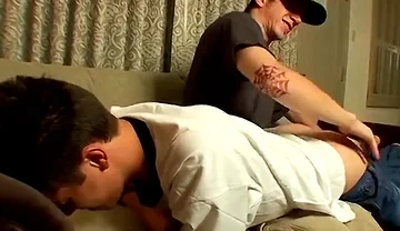 Raven Gets A Red Raw Butt - Ian Madrox