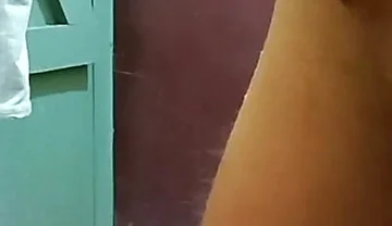 I Enjoyed Doing a Dance Handjob in the Bathroom