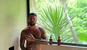 I’d Love to Jerk off in the Shower
