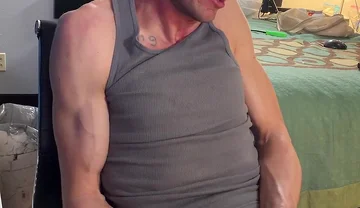 Jerking off Sitting Down Camera From the Side Sees My Intense Stare