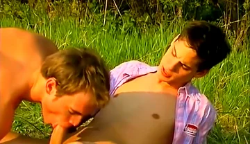 Two Young Homosexuals Enjoy Wild Outdoor Anal Fucking