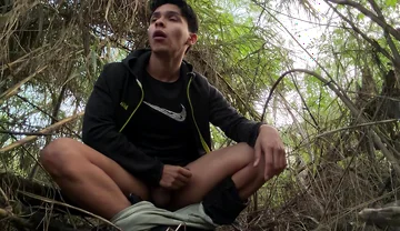 I Was Very Hot and Went to Masturbate in a Public Park