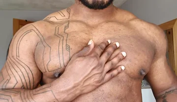 Who Loves a Chest Bounce and Nipples Play.