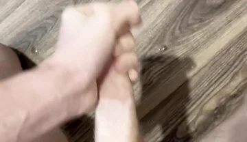 Twink - Long Cumshot. Horny Cumshot Explosion, Cum on the Floor, Hairy Legs, Arms and Hot Abs.