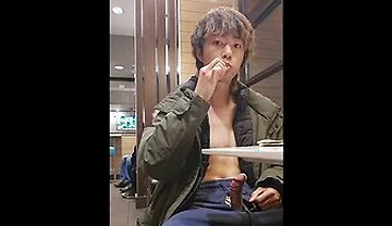 College Student 18+ Masturbating At Mcdonalds And Cum A Lot
