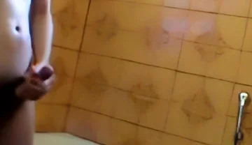 Jerking off After Coming Home From School When I Was 21