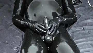 Full Latex Jerking off - Alex Latex