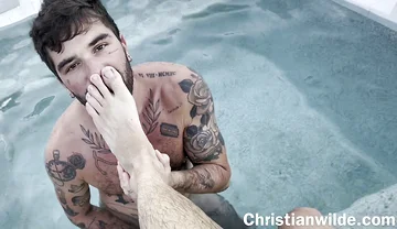 Wet and Wilde with Chris Damned