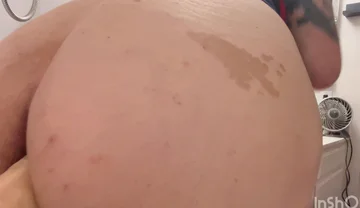 Every Time His Girlfriend Leaves the House He Puts Her Dildos in His Ass