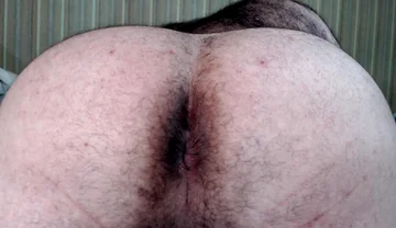 Bullmusclejoe Shows off His Arab Dark Brown Ass Crack