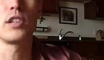 Muscle Worship Live Chat