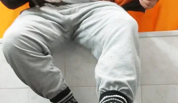 Dj -bro Hat No Money and No Mood, but Dirty Socks.mmm It Is Like Adrenalin