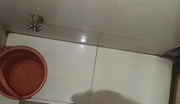 Desi Boy Jerk off on Toilet Masterbet in the Toilet