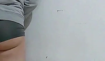 Mayaa Will Teach You How to Sit on a Dick Without Your Legs Hurting