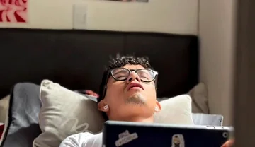 Colombian Masturbating! While Watching Porn on His Tablet