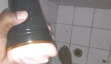 Jerking off S10 E8