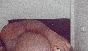 Twerking and Anal Masturbation