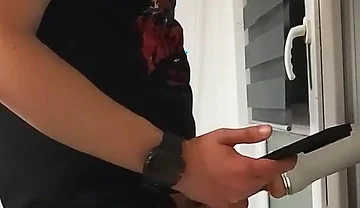 Cuming in Flashlight