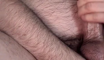 Farting up the Room While Bating and Cumming