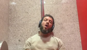 Jerking off in the Airport