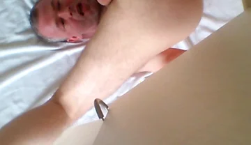 Nylonjunge Squirts Himself in the Face