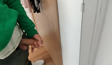 Masturb His Huge and Juicy Cock in Front of the Mirror